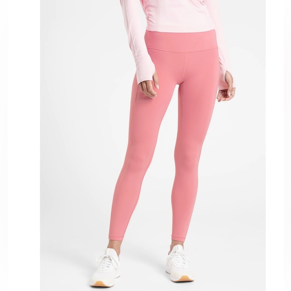 Athleta Ultimate Stash Pocket Tight, Size M in Antique Rose